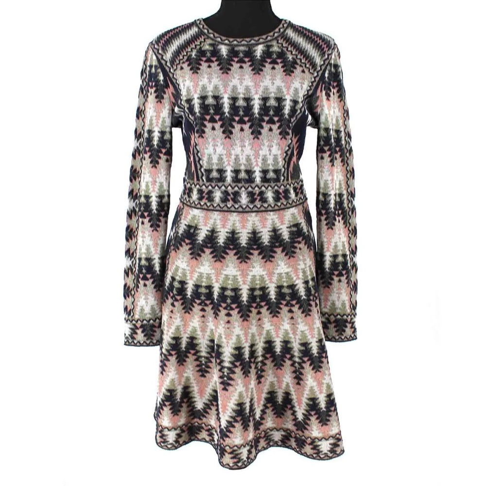 Worn once! Great condition. Item number 115261457277